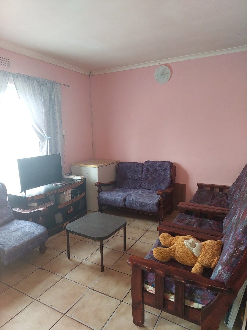 2 Bedroom Property for Sale in Hillview Western Cape